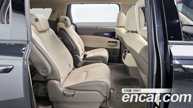 Kia Carnival 2022 — Şəkil 13/20