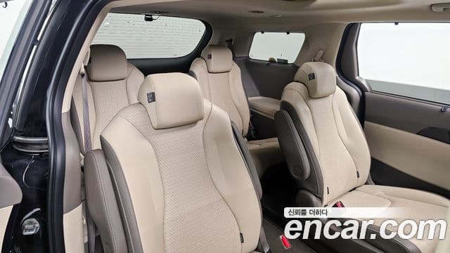 Kia Carnival 2022 — Şəkil 14/20