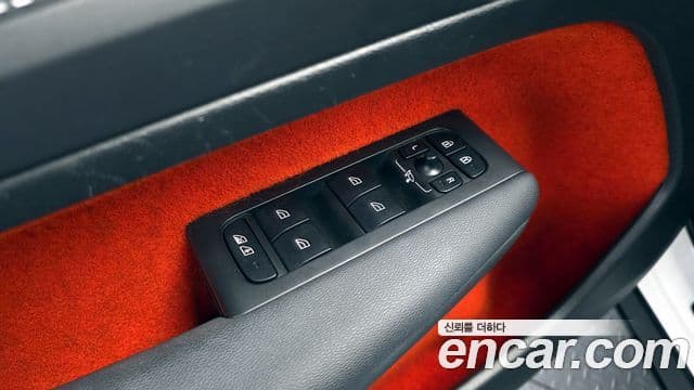 Volvo XC40 2020 — ფოტო 18/20