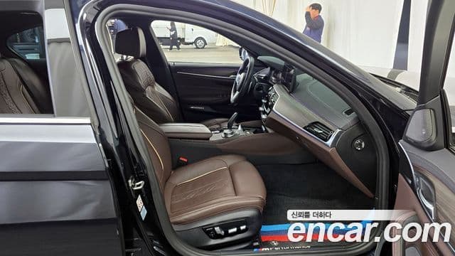 BMW 5 Series 2020 — ფოტო 11/20