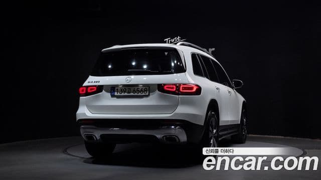 Mercedes-Benz GLB-Class 2021 — ფოტო 4/20