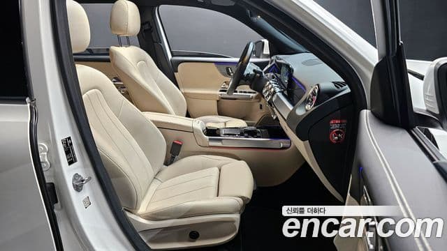 Mercedes-Benz GLB-Class 2021 — ფოტო 10/20
