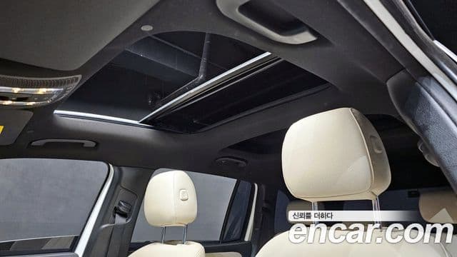 Mercedes-Benz GLB-Class 2021 — ფოტო 19/20