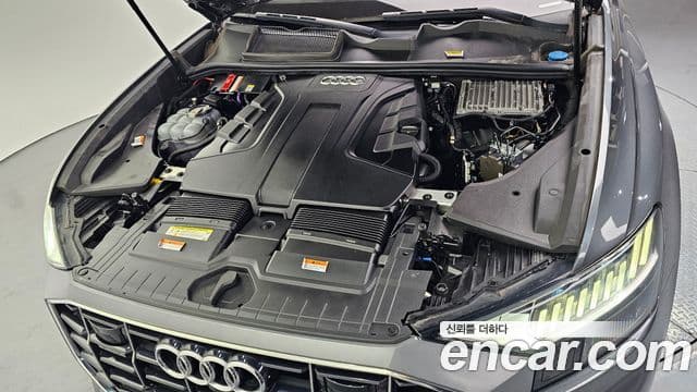 Audi Q7 2021 — Şəkil 6/20