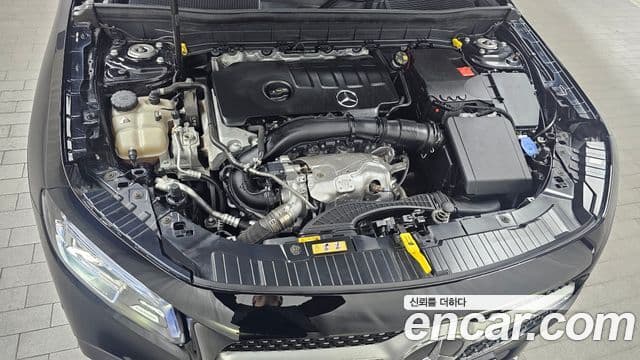 Mercedes-Benz GLB-Class 2020 — Şəkil 6/20