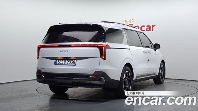 Kia Carnival 2024 — ფოტო 2/20