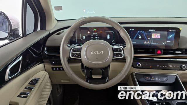 Kia Carnival 2024 — ფოტო 13/20