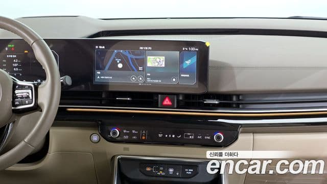 Kia Carnival 2024 — ფოტო 14/20