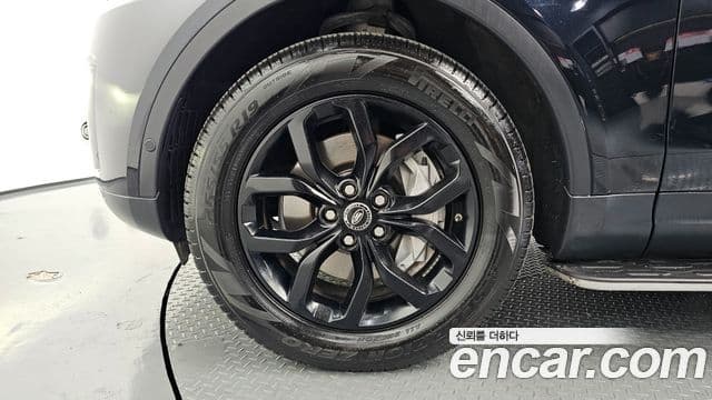 Land Rover Discovery 5 2019 — Şəkil 7/20