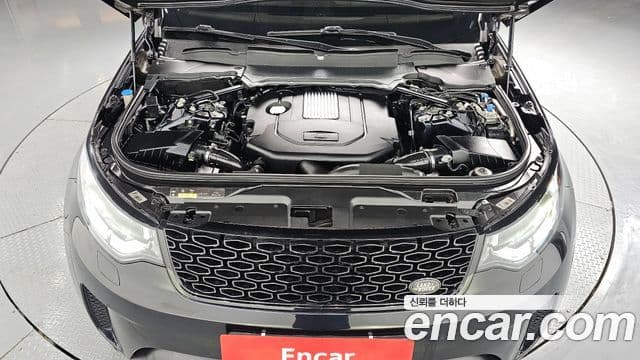 Land Rover Discovery 5 2019 — Şəkil 19/20