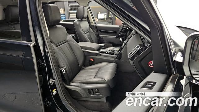 Land Rover Discovery 5 2019 — ფოტო 3/20