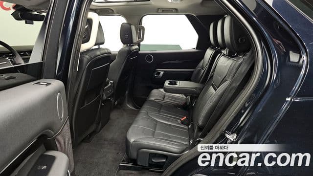 Land Rover Discovery 5 2019 — Şəkil 16/20