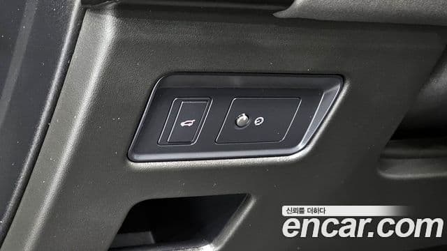 Land Rover Discovery 5 2019 — Şəkil 13/20