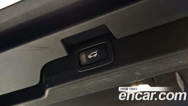 Land Rover Discovery 5 2019 — ფოტო 5/20