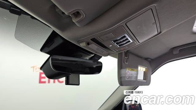 Land Rover Discovery 5 2019 — Şəkil 10/20