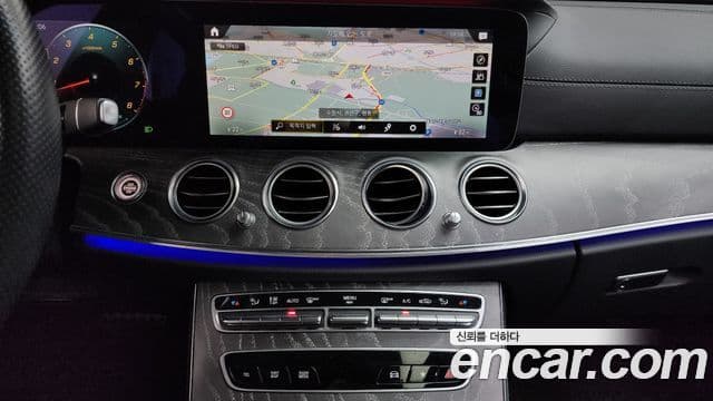 Mercedes-Benz E-Class 2020 — Şəkil 14/20