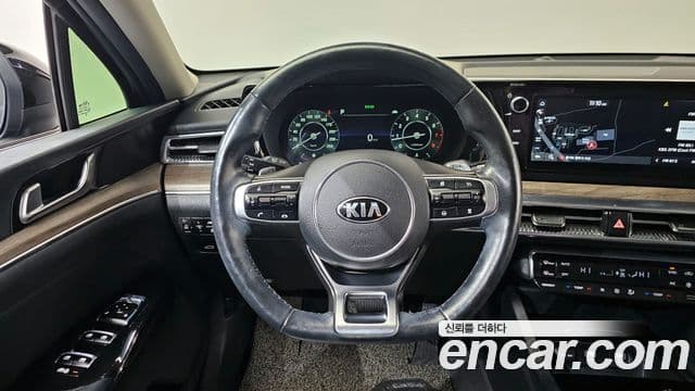 Kia K5 2020 — Photo 8/20