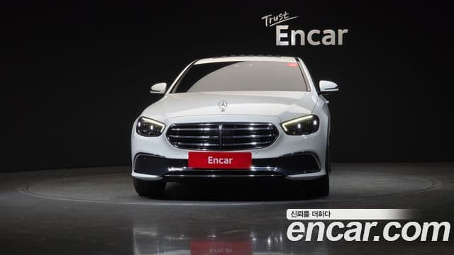 Mercedes-Benz E-Class 2020 — ფოტო 2/20