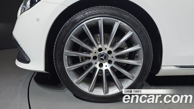 Mercedes-Benz E-Class 2020 — ფოტო 4/20