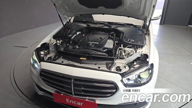 Mercedes-Benz E-Class 2020 — ფოტო 5/20