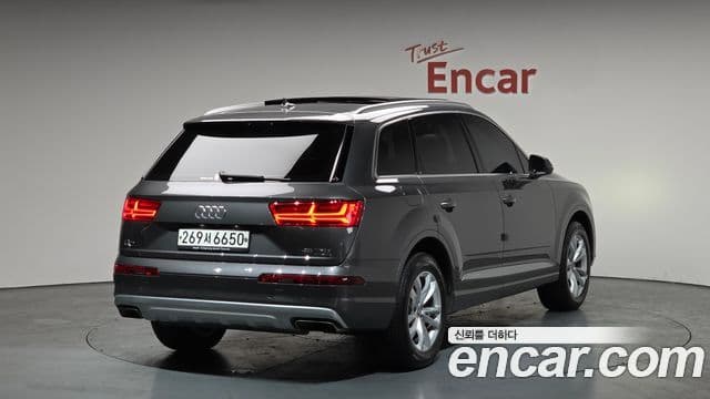 Audi Q7 2019 — Şəkil 2/20