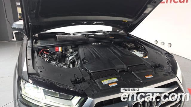 Audi Q7 2019 — Şəkil 6/20