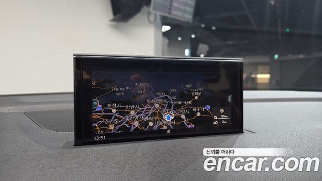 Audi Q7 2019 — Şəkil 17/20