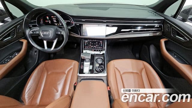 Audi Q7 2021 — ფოტო 10/20