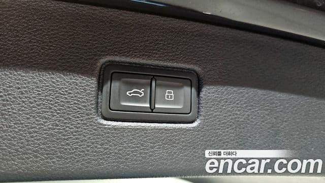 Audi Q7 2021 — ფოტო 4/20