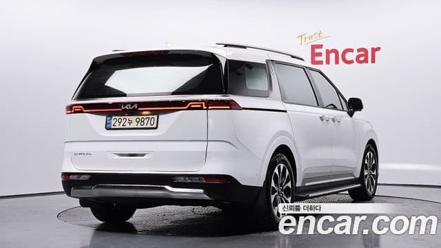 Kia Carnival 2021 — Фото 2/20