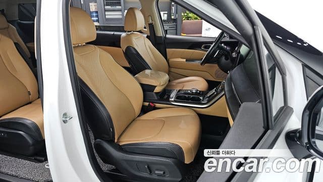 Kia Carnival 2021 — Фото 10/20