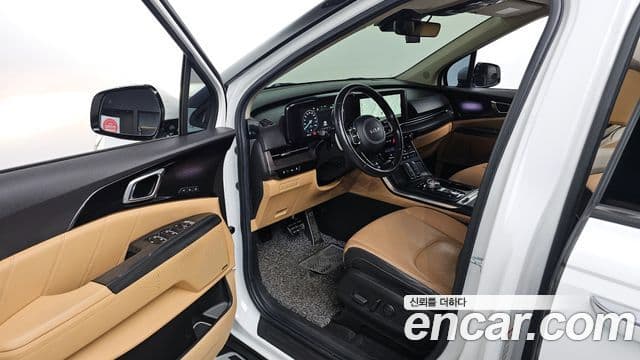 Kia Carnival 2021 — Фото 12/20