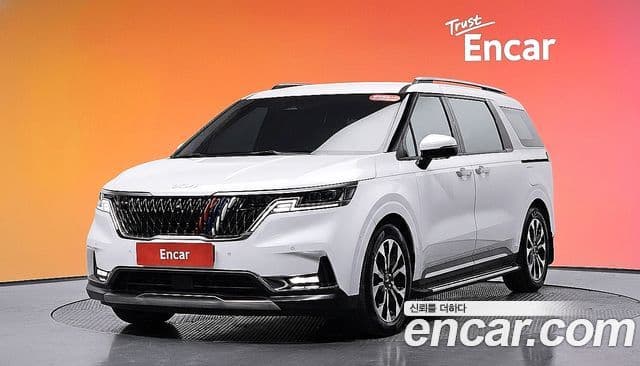 Kia Carnival 2021 — Фото 1/20