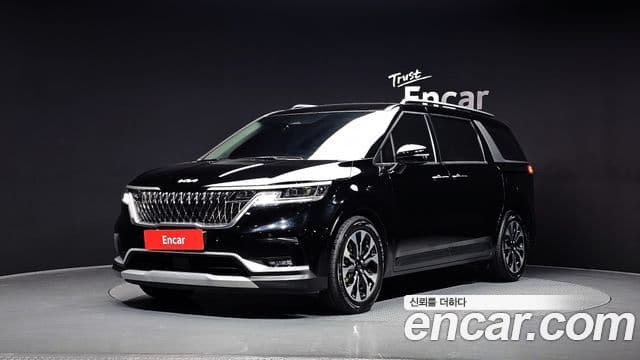Kia Carnival 2021 — Фото 1/20