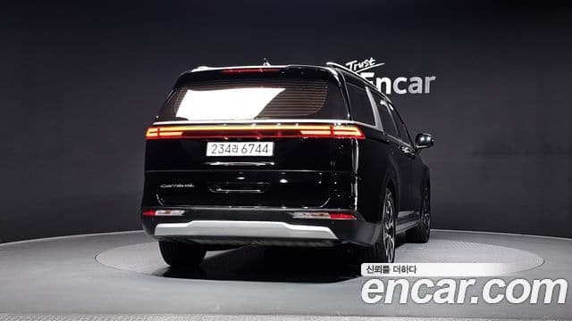 Kia Carnival 2021 — Фото 4/20