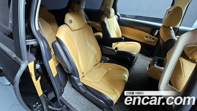 Kia Carnival 2021 — Фото 12/20