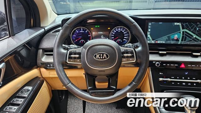 Kia Carnival 2021 — Фото 13/20