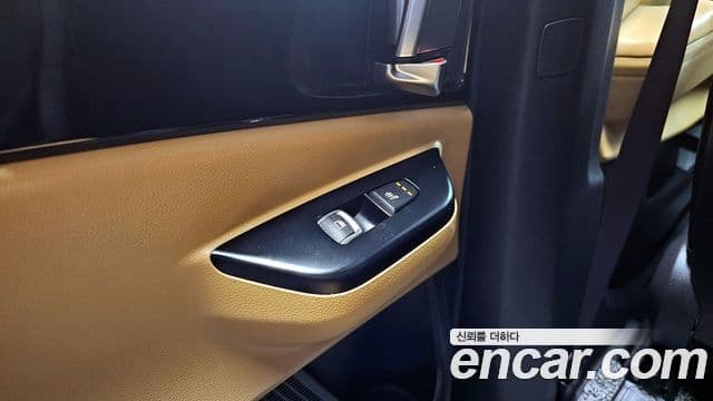 Kia Carnival 2021 — Фото 18/20