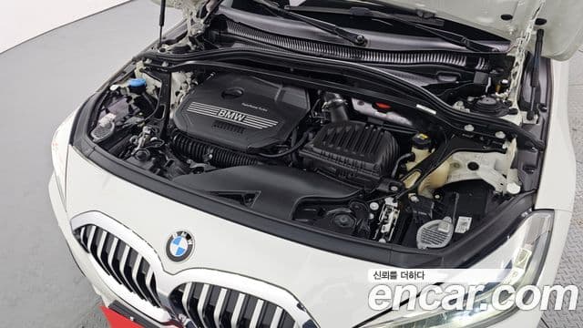 BMW 1 Series 2021 — ფოტო 6/20
