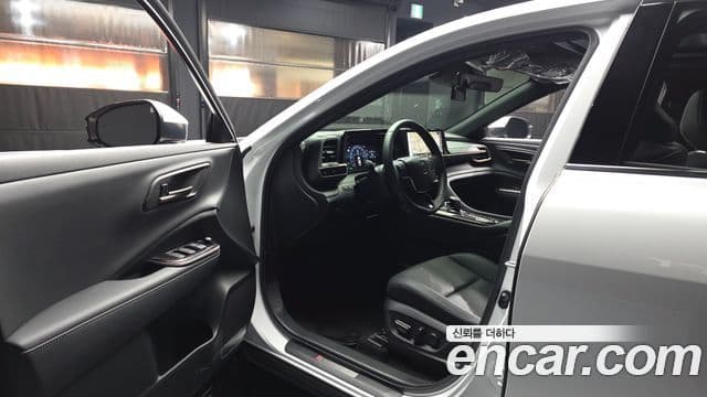 Toyota Crown Crossover 2024 — Şəkil 10/20