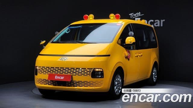 Hyundai Staria, 2023