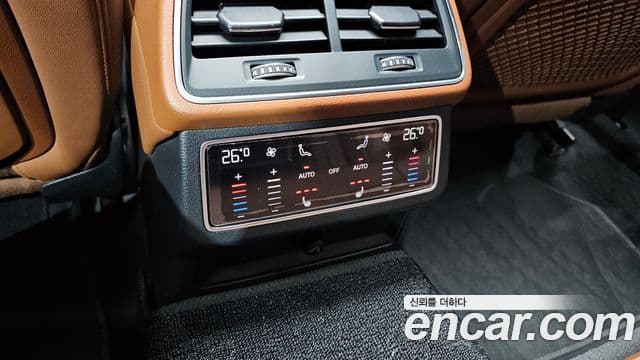 Audi A6 2021 — Фото 19/20