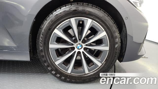 BMW 3 Series 2022 — фото 5 из 20