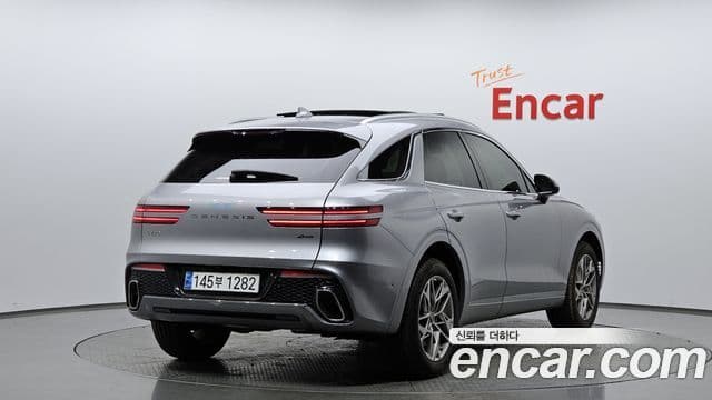 Genesis GV70 2023 — Şəkil 2/20