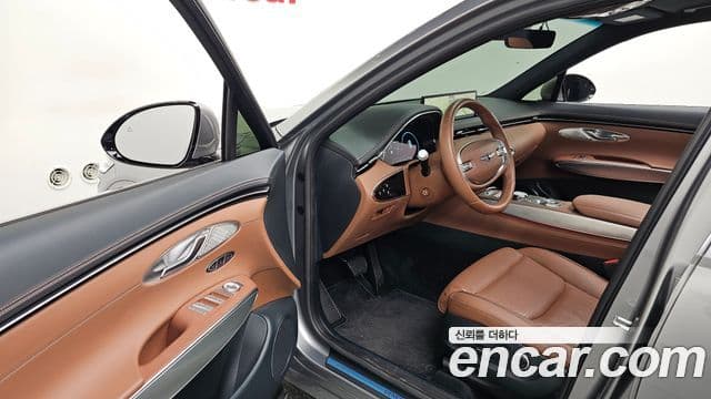 Genesis GV70 2023 — Şəkil 10/20