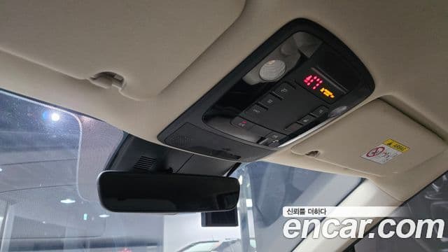 Kia Carnival 2021 — Фото 18/20