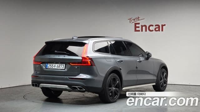 Volvo V60 Cross Country 2020 — Şəkil 2/20