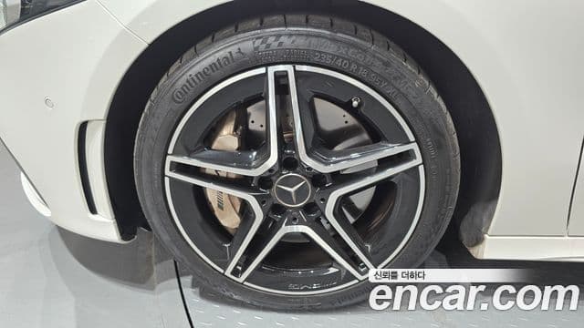 Mercedes-Benz A-Class 2020 — ფოტო 4/20