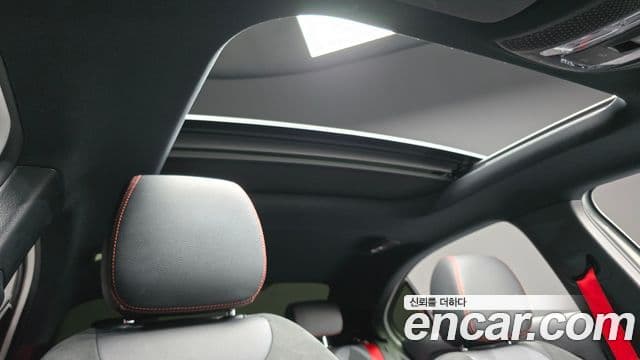 Mercedes-Benz A-Class 2020 — ფოტო 19/20
