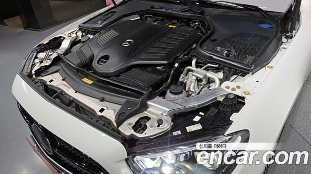 Mercedes-Benz E-Class 2022 — ფოტო 5/20
